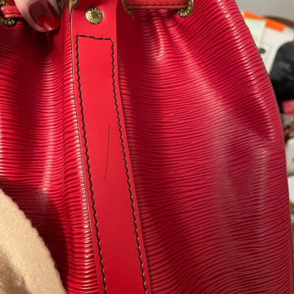 Authentic Louis Vuitton Red Epi Neo Noe - Picture 16 of 16